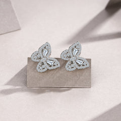 A Luxurious And Fashionable Minimalist Jewelry Earring Set Featuring Top-quality Moissanite Stones, Made Of S925 Silver Electroplated With Platinum.