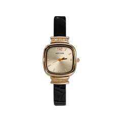 Orologio da donna in stile retrò con un design minimalista e quadrato