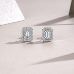 A Luxurious And Fashionable Minimalist Jewelry Earring Set Featuring Top-quality Moissanite Stones, Made Of S925 Silver Electroplated With Platinum.
