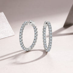 A Luxurious And Fashionable Minimalist Jewelry Earring Set Featuring Top-quality Moissanite Stones, Made Of S925 Silver Electroplated With Platinum.