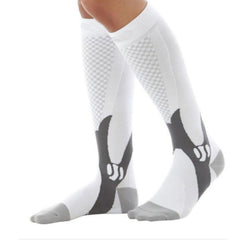 Chaussettes de compression pour hommes et femmes, coupe athlétique graduée idéale pour la course à pied, les voyages en avion, les chaussettes de récupération et de circulation d'endurance