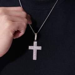 A Luxurious And Fashionable Minimalist Jewelry Pendant Necklace Set With Top-quality Moissanite, Made Of S925 Silver Electroplated With Platinum.