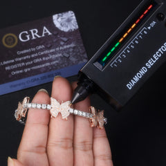 A Luxurious And Fashionable Minimalist Jewelry Bracelet Featuring Top-quality Moissanite, Made Of S925 Silver Electroplated With Platinum.