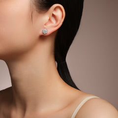 A Luxurious And Fashionable Minimalist Jewelry Earring Set Featuring Top-quality Moissanite Stones, Made Of S925 Silver Electroplated With Platinum.