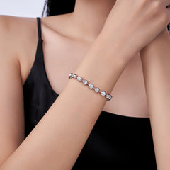 A 0.1-carat Luxurious And Fashionable Light Luxury Trend Jewelry Silver Bracelet Set With Top-quality Moissanite, Made Of S925 Silver-plated Platinum Material.