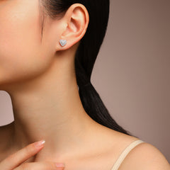 A Luxurious And Fashionable Minimalist Jewelry Earring Set Featuring Top-quality Moissanite Stones, Made Of S925 Silver Electroplated With Platinum.