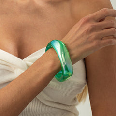 Personalisiertes Armband aus irisierendem Harz mit Farbverlauf