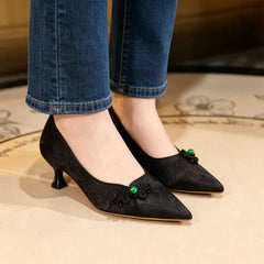White Black Jacquard Pointed Toe Kitten Heel Pumps, Elegant Floral Accent Women's Dress Shoes Ivory Black Wedding & Party Pumps