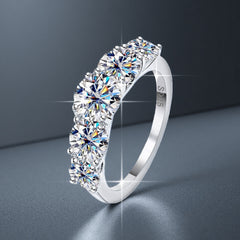 SAnello da donna in argento ecologico con moissanite e zirconia coltivati in laboratorio con marchio 925