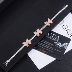A Luxurious And Fashionable Minimalist Jewelry Bracelet Featuring Top-quality Moissanite, Made Of S925 Silver Electroplated With Platinum.