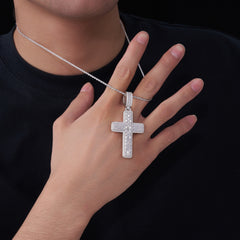 A Luxurious And Fashionable Minimalist Jewelry Pendant Necklace Set With Top-quality Moissanite, Made Of S925 Silver Electroplated With Platinum.