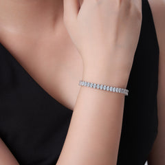 A Luxurious And Fashionable Minimalist Jewelry Bracelet Featuring Top-quality Moissanite, Made Of S925 Silver Electroplated With Platinum.