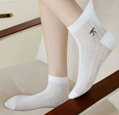 Coquette Bow Embroidered Crew Socks, Ribbed Knit Cotton Socks With Simple Bow, Cute Mid-Calf Socks For Daily Wear & Preppy Style