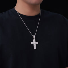 A Luxurious And Fashionable Minimalist Jewelry Pendant Necklace Set With Top-quality Moissanite, Made Of S925 Silver Electroplated With Platinum.