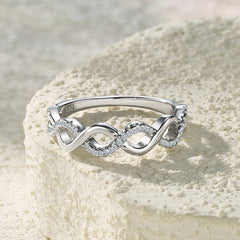 Wave Patterns Flowing - This Luxurious And Fashionable Minimalist Jewelry Ring Set With Top-quality Moissanite Is Made Of S925 Silver Electroplated With Platinum. It Is Suitable For Ladies.