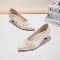 White Black Jacquard Pointed Toe Kitten Heel Pumps, Elegant Floral Accent Women's Dress Shoes Ivory Black Wedding & Party Pumps