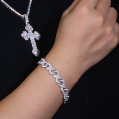 A Luxurious And Fashionable Minimalist Jewelry Bracelet Featuring Top-quality Moissanite, Made Of S925 Silver Electroplated With Platinum.