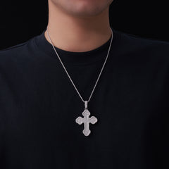 A Luxurious And Fashionable Minimalist Jewelry Pendant Necklace Set With Top-quality Moissanite, Made Of S925 Silver Electroplated With Platinum.
