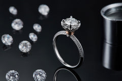 A 1-carat Luxurious And Fashionable Light Luxury Trend Jewelry Silver Ring For Men And Women, Set With Top-quality Moissanite, Made Of S925 Silver-plated Platinum Material.