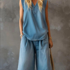 Womens V-neck Sleeveless Loose Top And Casual Wide-leg Shorts Set