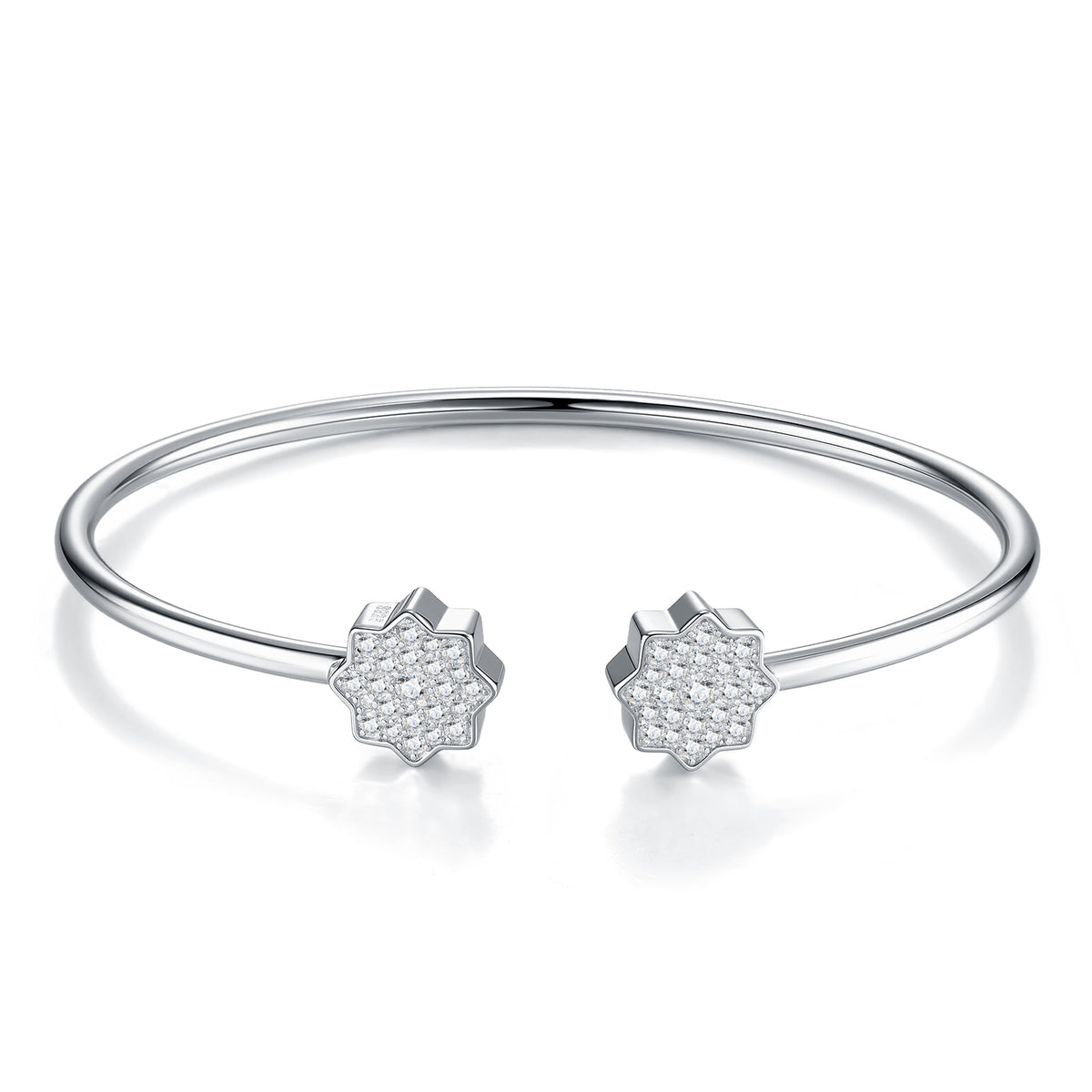 A Luxurious And Fashionable Minimalist Jewelry Bracelet Featuring Top-quality Moissanite, Made Of S925 Silver Electroplated With Platinum.