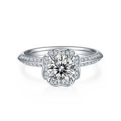 A 1-carat Luxurious And Fashionable Light Luxury Trend Jewelry Silver Ring For Men And Women, Set With Top-quality Moissanite, Made Of S925 Silver-plated Platinum Material.