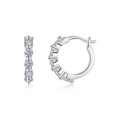 A Luxurious And Fashionable Minimalist Jewelry Earring Set Featuring Top-quality Moissanite Stones, Made Of S925 Silver Electroplated With Platinum.