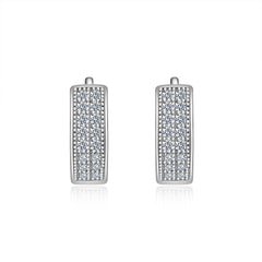A Luxurious And Fashionable Minimalist Jewelry Earring Set Featuring Top-quality Moissanite Stones, Made Of S925 Silver Electroplated With Platinum.