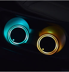Dessous de verre lumineux LED coloré pour porte-gobelet, rechargeable par énergie solaire et USB, antidérapant, éclairage d'ambiance automatique pour voiture