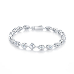 A Luxurious And Fashionable Minimalist Jewelry Bracelet Featuring Top-quality Moissanite, Made Of S925 Silver Electroplated With Platinum.