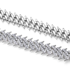 A Luxurious And Fashionable Minimalist Jewelry Bracelet Featuring Top-quality Moissanite, Made Of S925 Silver Electroplated With Platinum.