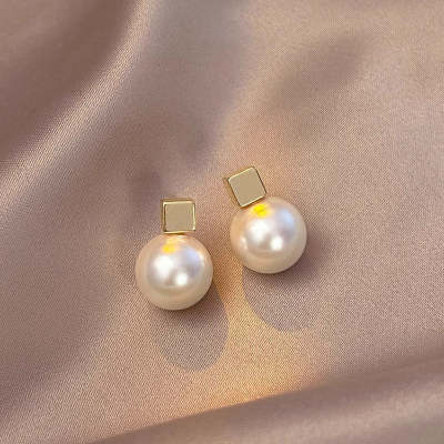 Erschwingliche Luxus-Ohrringe für Damen mit Zirkonia-Akzenten