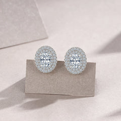 A Luxurious And Fashionable Minimalist Jewelry Earring Set Featuring Top-quality Moissanite Stones, Made Of S925 Silver Electroplated With Platinum.