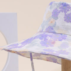 A Lady's Gradient Small Flower Tie-dye Wide-brimmed Hat With Adjustable And Shape-shifting Features, Trendy And Suitable For Outdoor, Beach And Vacation Activities.