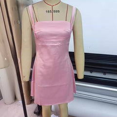 Satin With Suspenders Is Hollowed Out With Bare Back