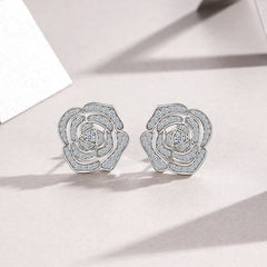 A Luxurious And Fashionable Minimalist Jewelry Earring Set Featuring Top-quality Moissanite Stones, Made Of S925 Silver Electroplated With Platinum.